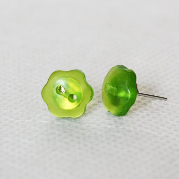 Green Flower Button Stud Earrings - Picture 1 of 7